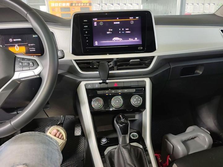 T-Roc 2024 280TSI DSG RWD photo 8