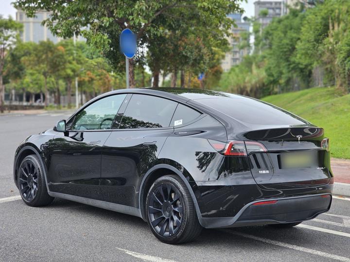Model Y 2022 Facelift Long Range AWD photo 4