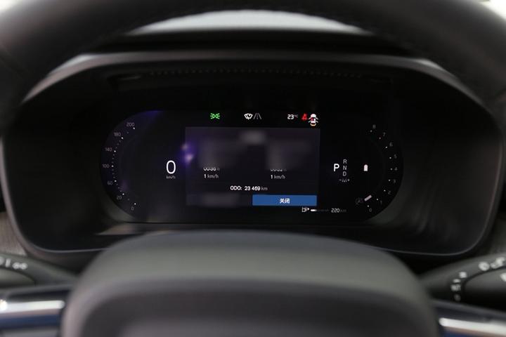 XC40 2023 B4 AWD Luxury photo 4
