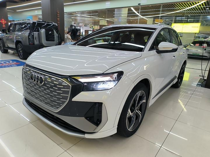 Q4 e-tron 2023 40 e-tron