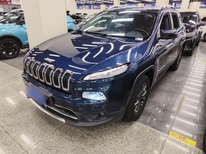 Cherokee 2020 2.0L RWD Classic Sport