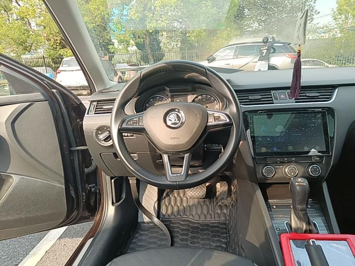 Octavia 2017 TSI280 DSG photo 6