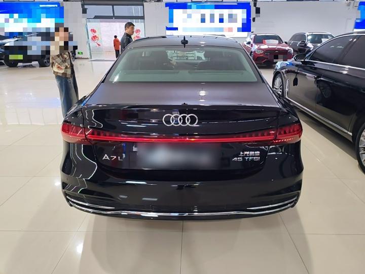 A7L 2024 45TFSI S-line photo 3