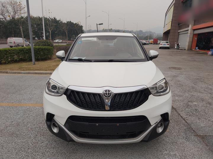 Zhonghua V3 2016 1.5L AT Smart photo 2
