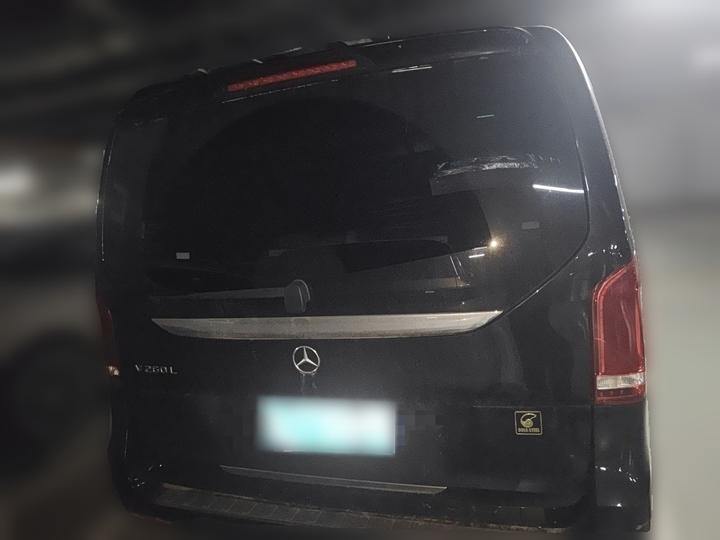 V-Class 2022 V 260 L Long Wheelbase Luxury photo 5