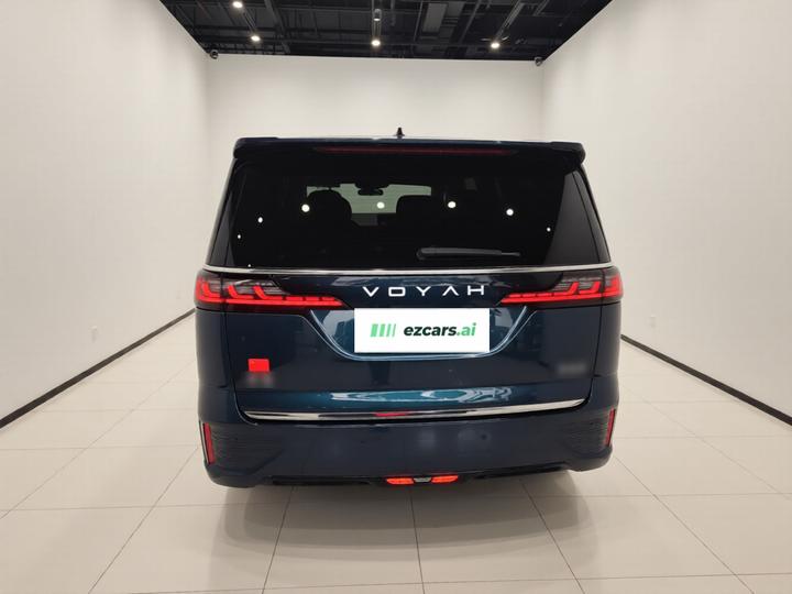 Voyah Dreamer 2025 PHEV AWD Premium photo 3