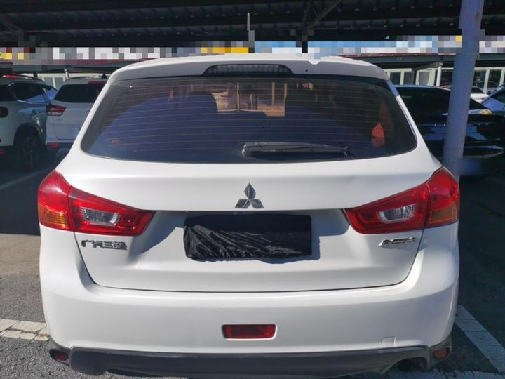 ASX 2013 2.0L CVT RWD Elite photo 5