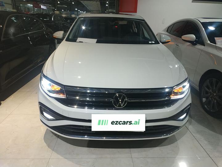 Bora 2023 200TSI DSGPRO photo 2