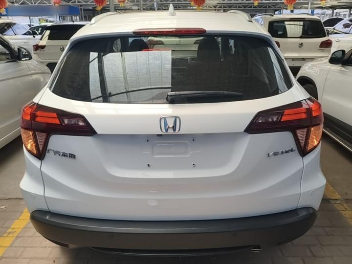 Vezel 2015 1.8L CVT RWD Luxury photo 3