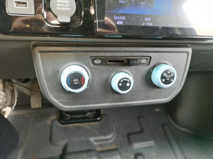 V 2024 V6E 46.08kWh photo 8