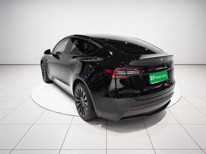 Model Y 2022 RWD photo 4