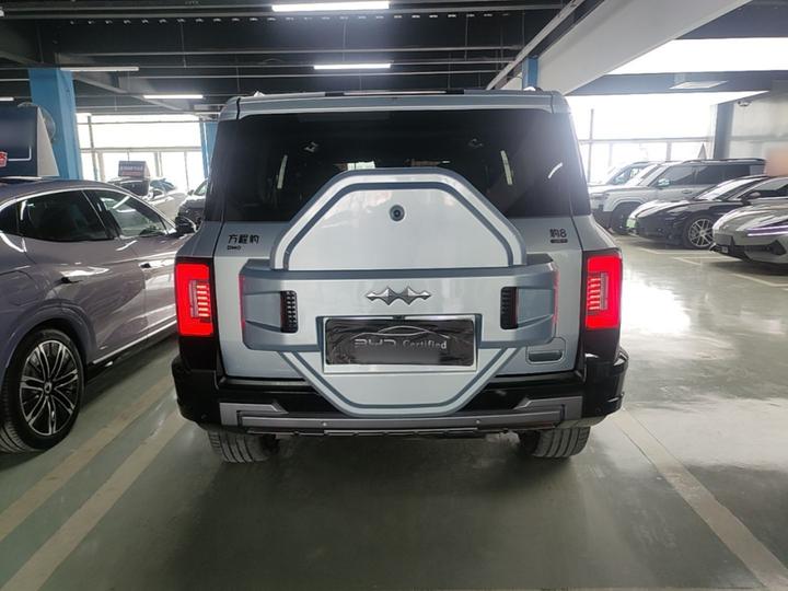 Fang Cheng Bao Leopard 8 2025 Flagship 7-Seater photo 3
