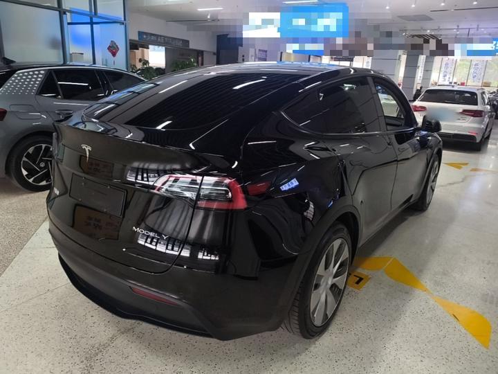 Model Y 2022 RWD photo 4