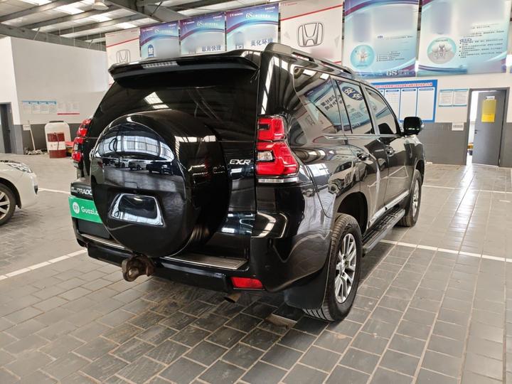 Prado Parallel Import photo 4