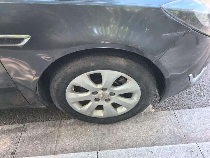 Regal 2015 1.6T Elite Tech photo 8