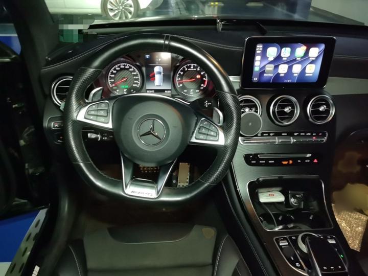 GLC AMG 2018 AMG GLC 63 4MATIC+ photo 3