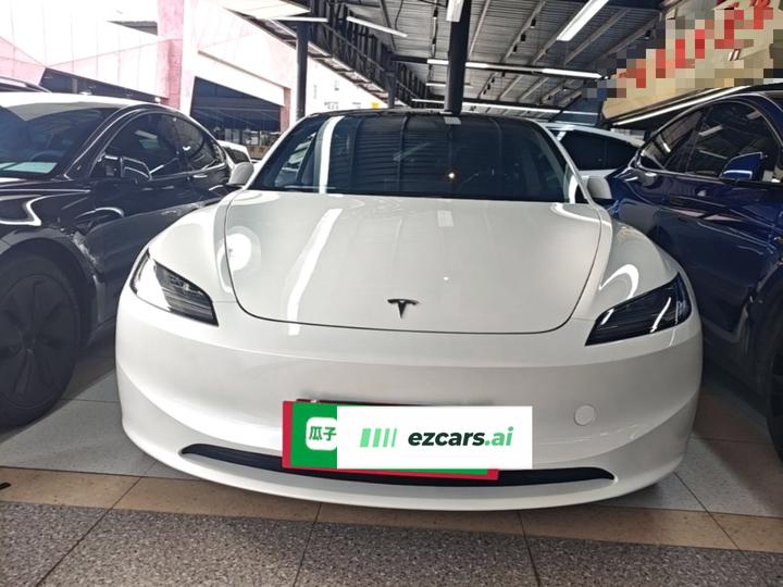 Model 3 2023 RWD photo 2