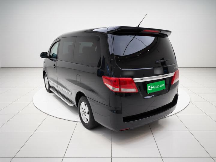 Refine M4 2016 2.0L MT Luxury photo 4