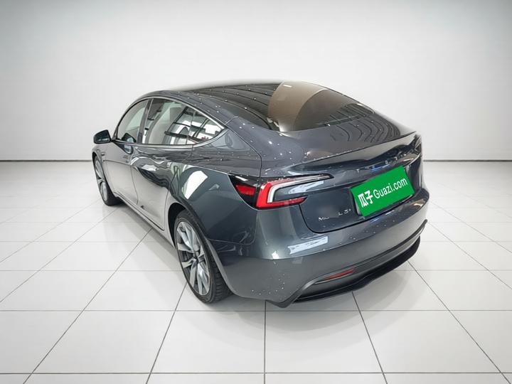 Model 3 2023 Long Range AWD photo 4