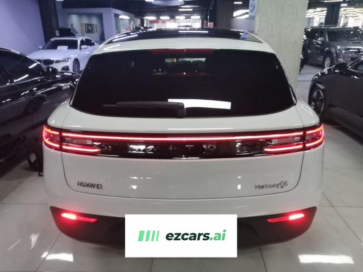 HIMA AITO M5 2022 EREV AWD Performance photo 5