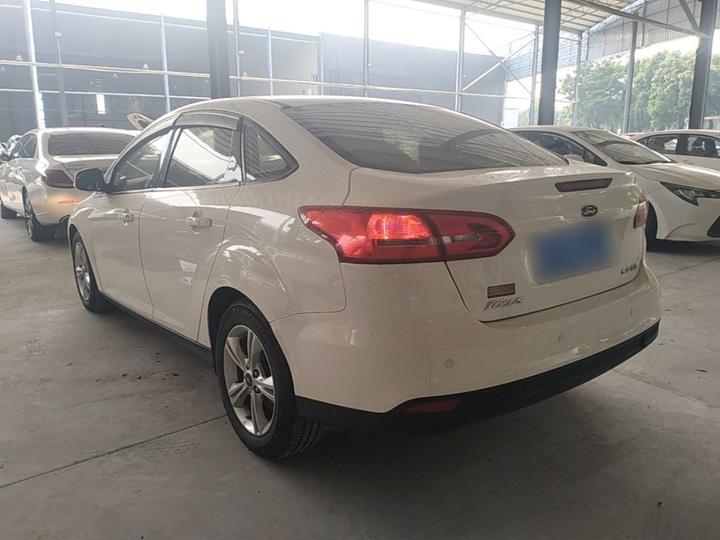 Focus 2015 Sedan 1.6L AT Comfort photo 4
