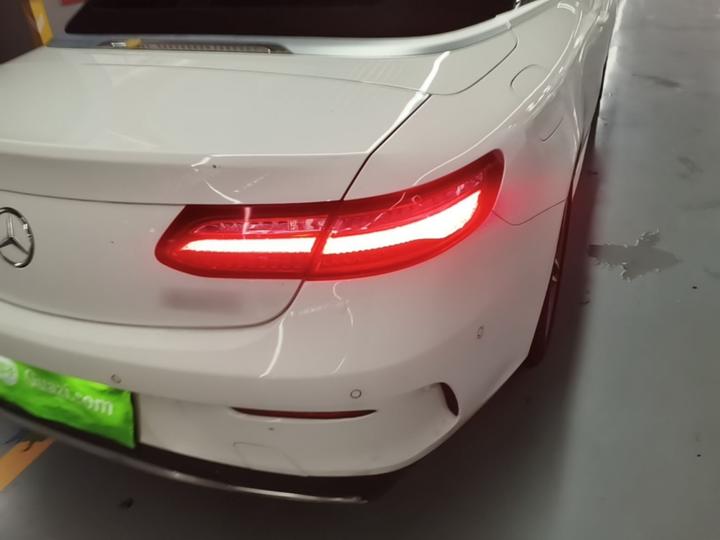 E-Class Imported 2018 E 200 4MATIC Convertible Coupe photo 7