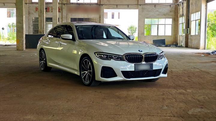 3 Series 2022 325Li M Sport Package photo 3