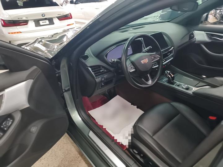 CT5 2023 28T Luxury Standard photo 5