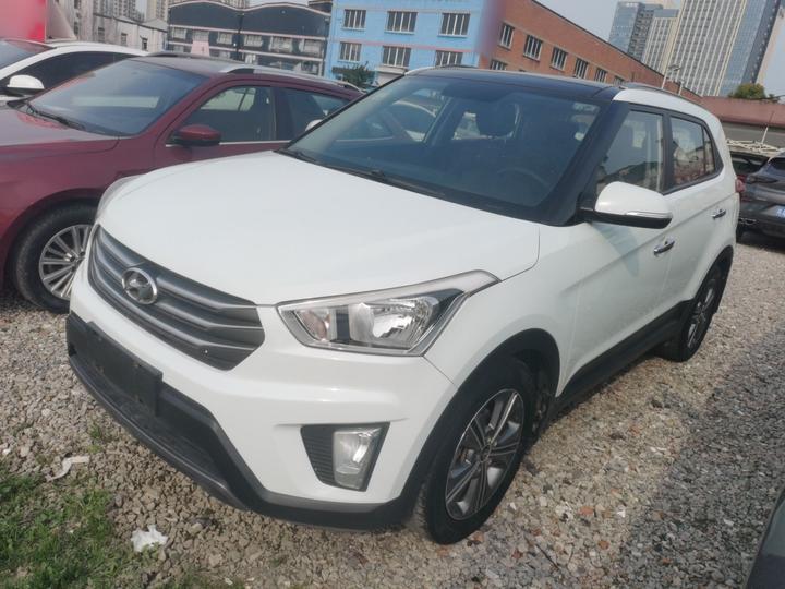 ix25 2015 1.6L AT RWD Smart GLS