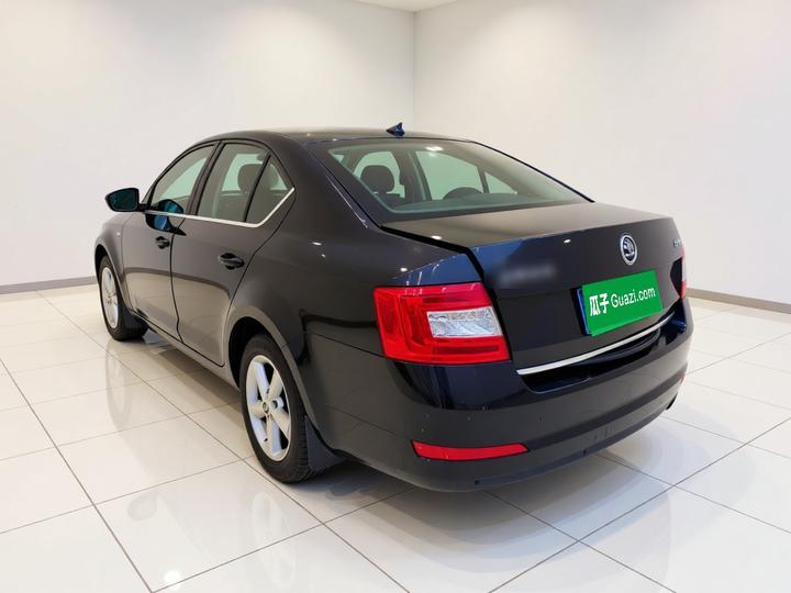 Octavia 2016 1.6L AT photo 4