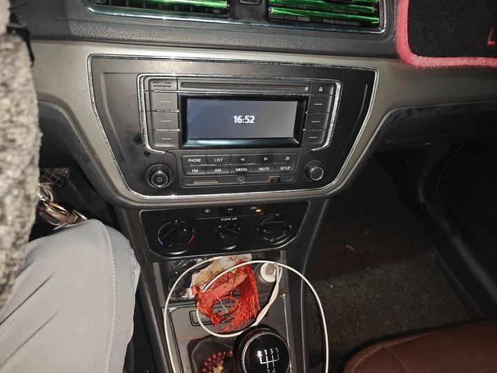 Lavida 2015 1.6L MT Comfort photo 5