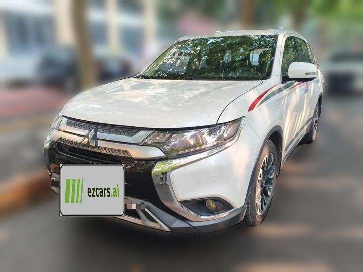 Outlander 2019 2.4L AWD Enjoy 7-Seater China VI