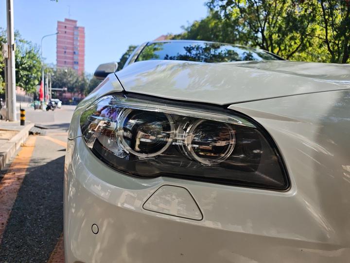 5 Series 2017 525Li Leading photo 7