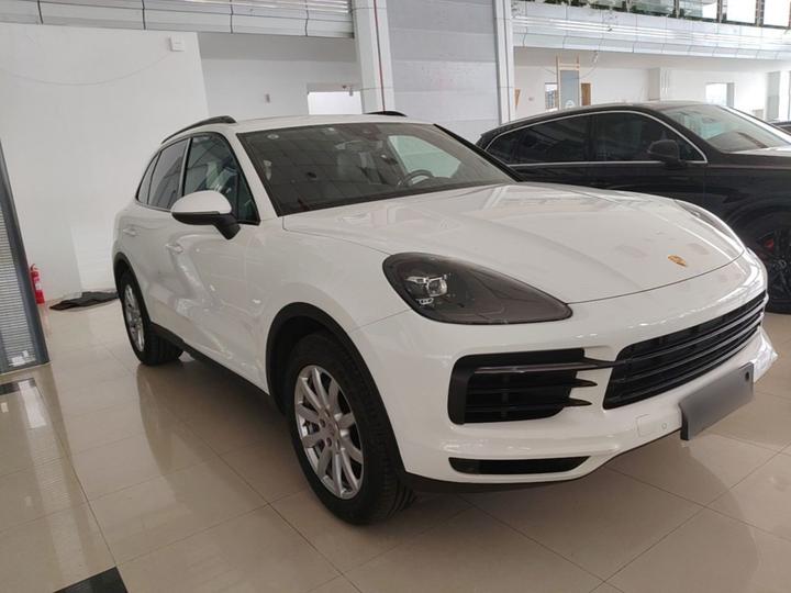 2018 Cayenne 3.0T photo 3