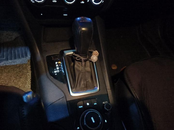 3 Axela 2014 Sedan 1.5L AT Comfort photo 6