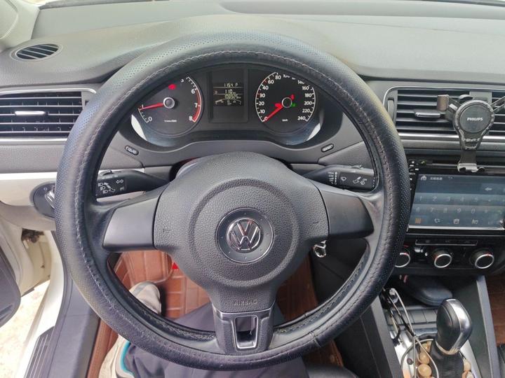 Sagitar 2014 Facelift 1.6L AT Comfort photo 7