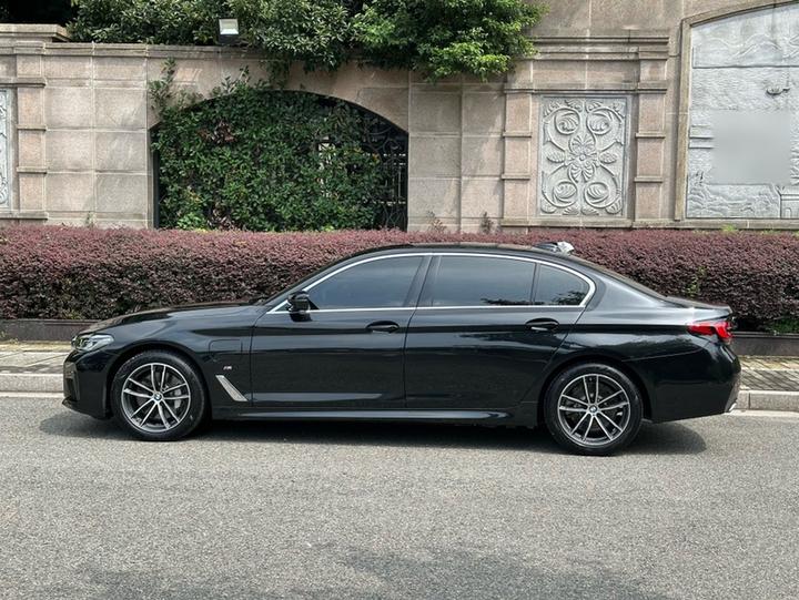 5 Series EV 2022 535Le M Sport Package photo 4