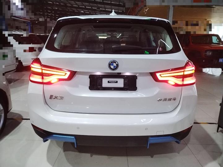 iX3 2021 Facelift Leading photo 5