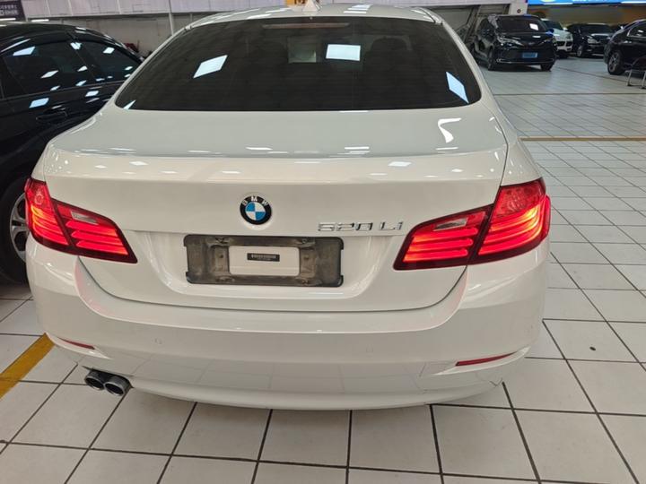 5 Series 2017 520Li photo 5