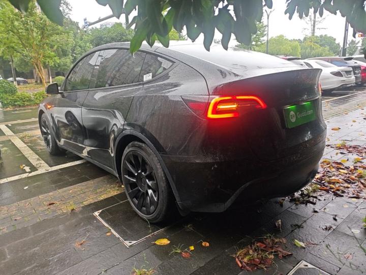 Model Y 2021 Standard Range RWD photo 4