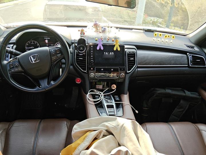 UR-V 2020 370TURBO RWD photo 5