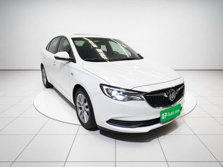 Excelle 2021 Facelift Classic 1.5L AT Elite photo 3
