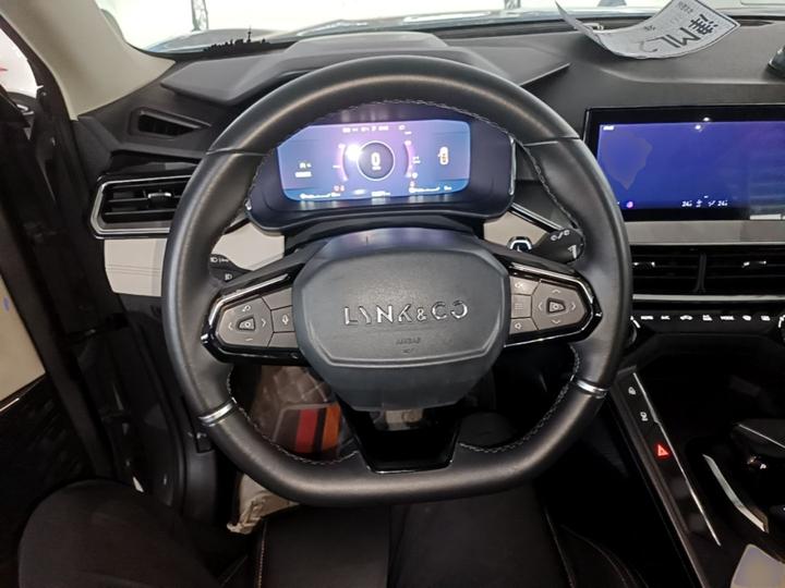 06 EM-P 2020 PHEV Plus photo 6