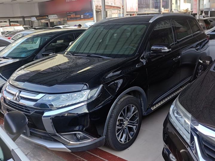 Outlander 2016 2.4L AWD Elite 5-Seater