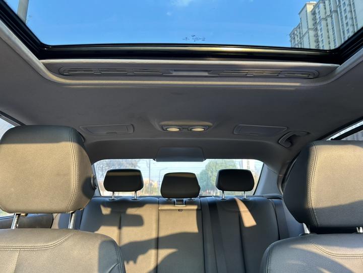 3 Series 2016 320Li Progressive photo 7