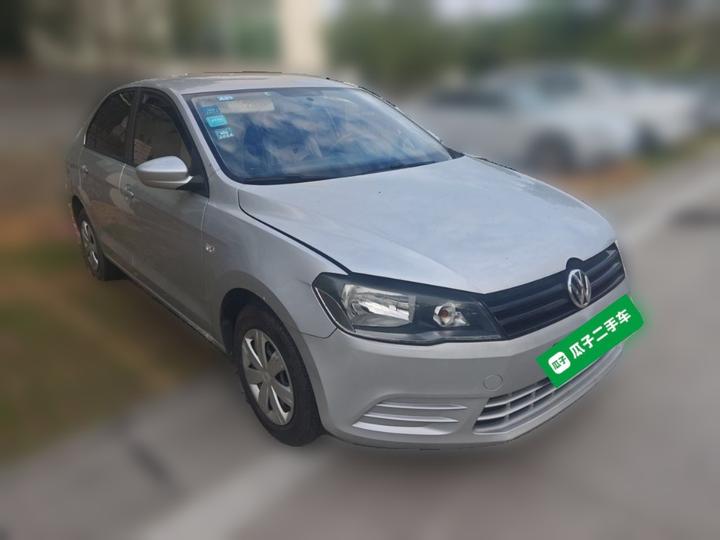 2015 1.6L MT Fashion photo 3