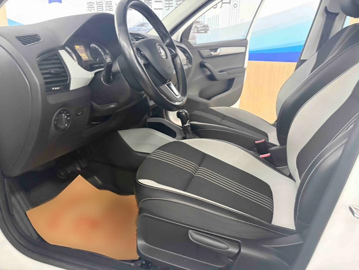 Fabia 2017 1.6L AT photo 8