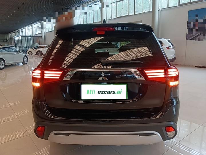 Outlander 2020 2.4L AWD Enjoy 5-Seater photo 5