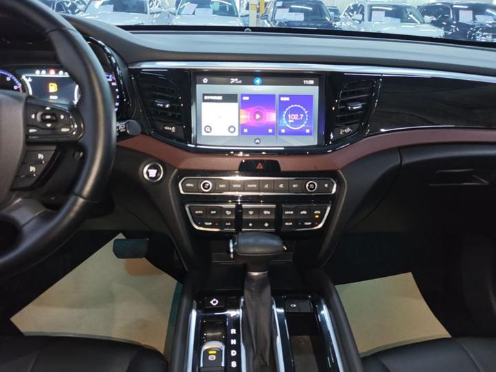 GAC Trumpchi GS8 2019 390T RWD Luxury Connected 7-Seater photo 5
