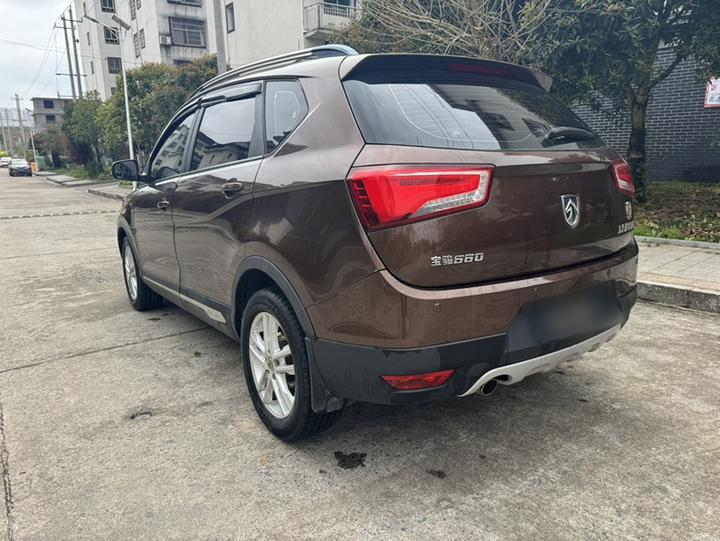 560 2015 1.8L MT Comfort photo 3